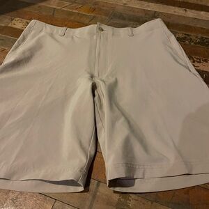 Men's Classic Tan Golf Shorts
